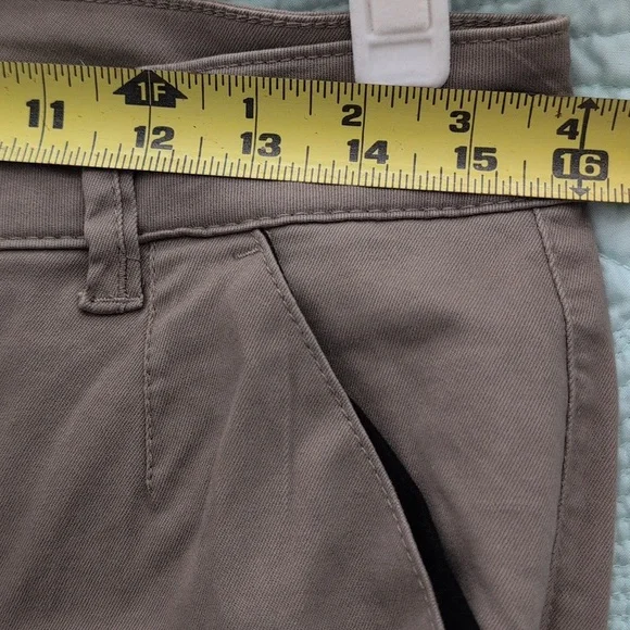 Nordstrom Caslon Khaki tan Chino Pants Size 10 - Picture 9 of 10